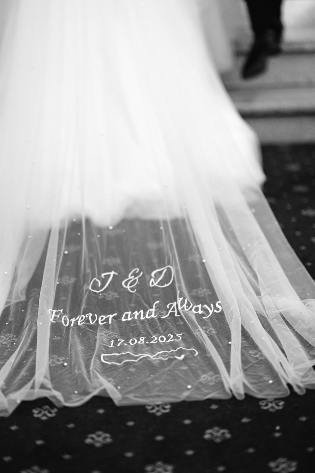 Indiana Pearl and Crystal Veil