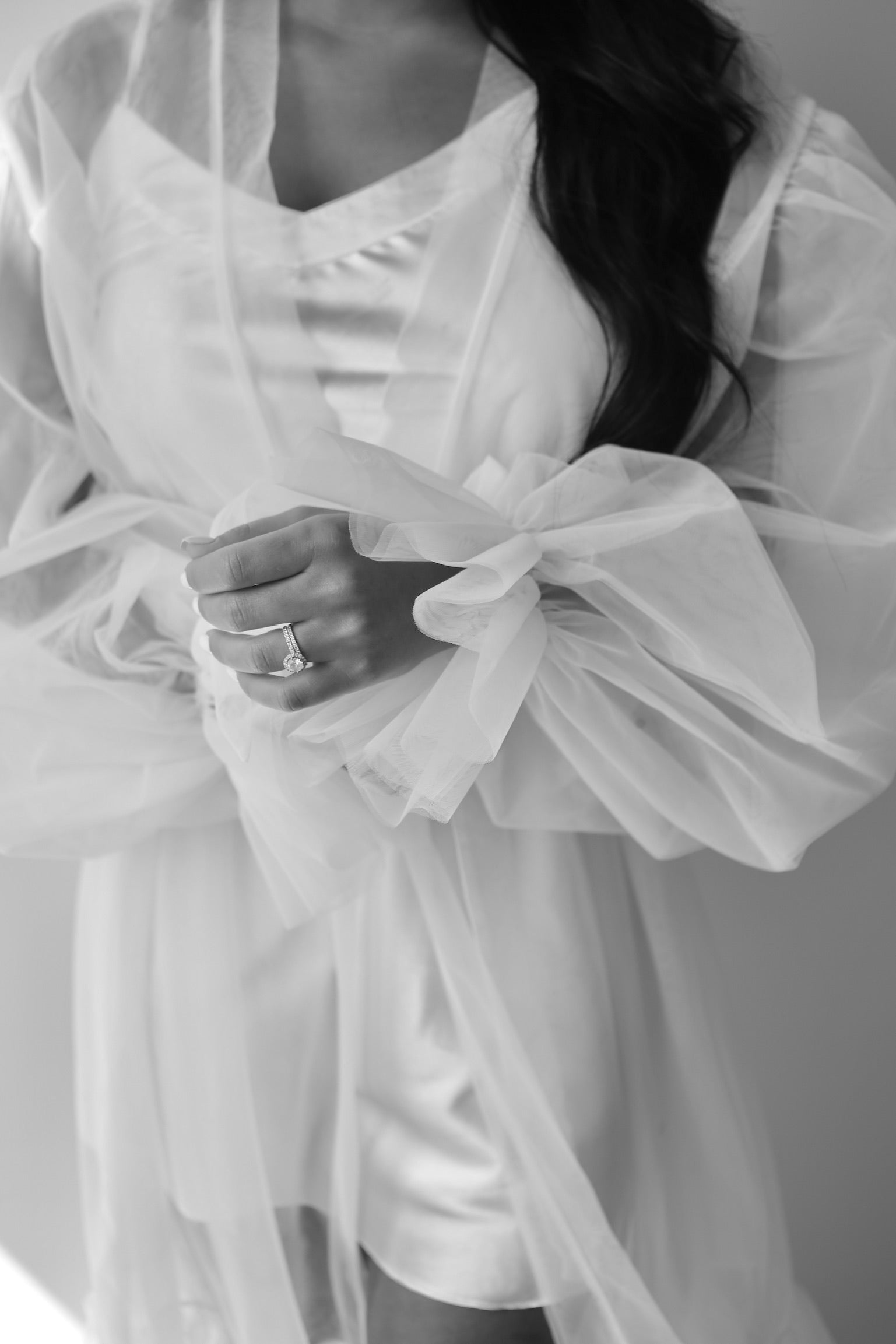 Pleated Sleeves Tulle Bridal Robe