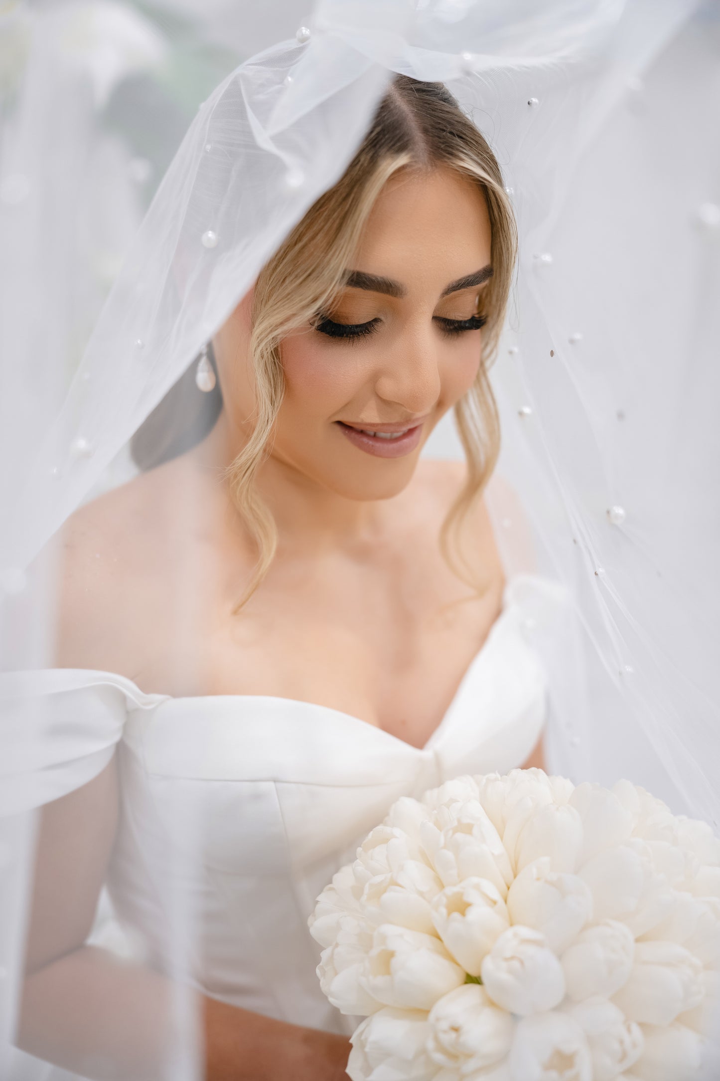 Indiana Pearl and Crystal Veil