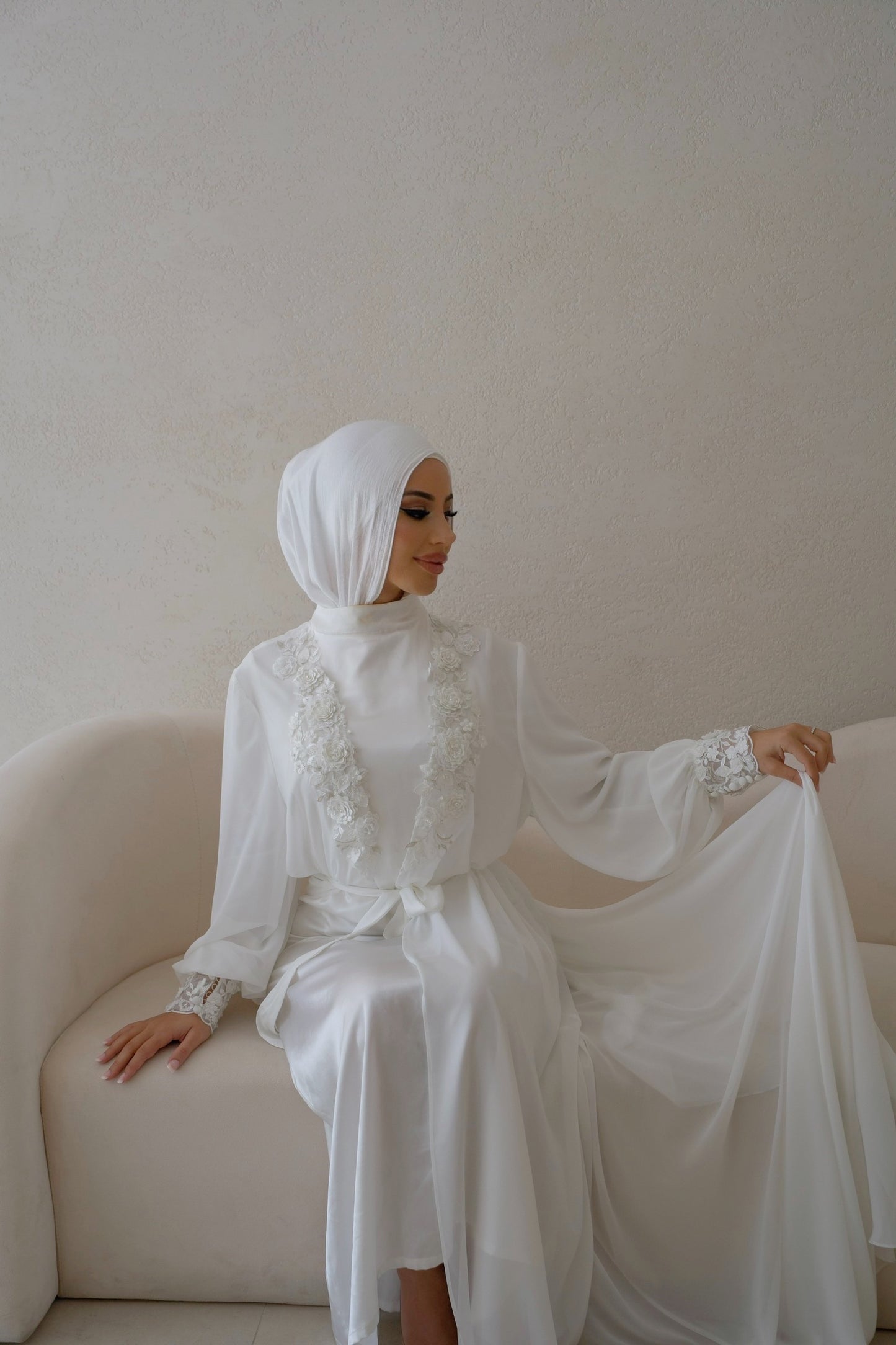 Saleha Bridal Lace Robe