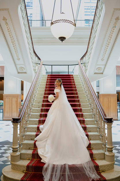 Indiana Pearl and Crystal Veil