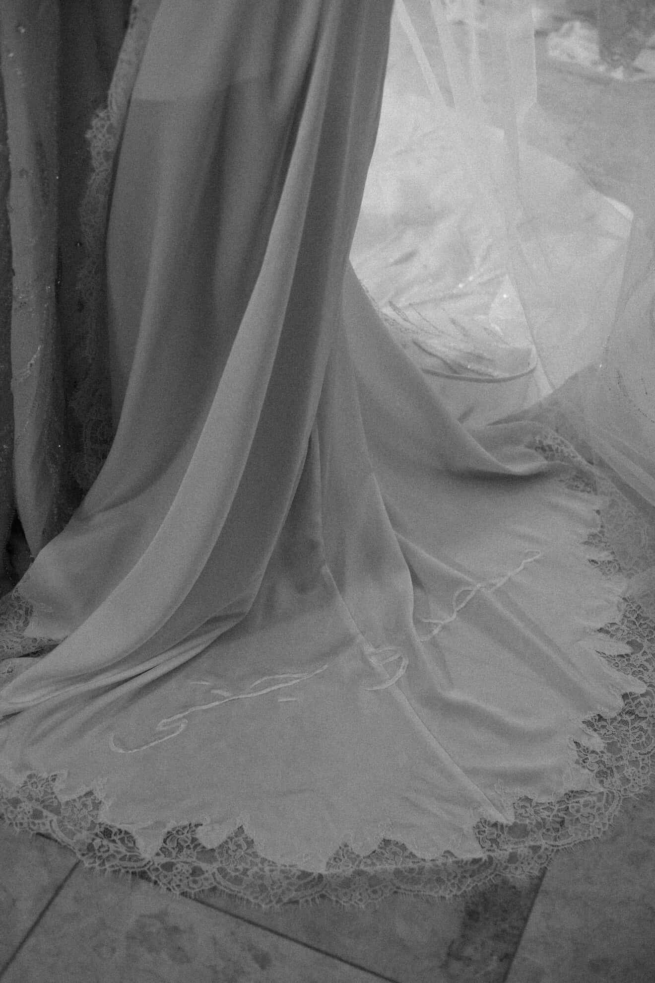 Midnight Maxi Lace Bridal Robe